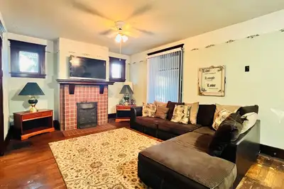 Image de Beautiful Victorian home just minutes away from, town, sking, shopping, nature
