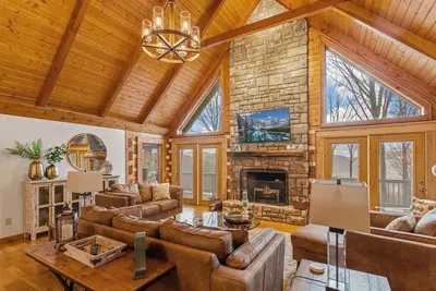 Image de Peek-a-Boo Lodge in The Lodges at Eagles Nest