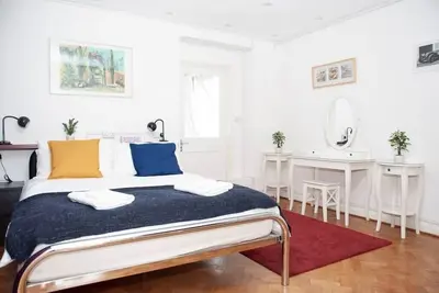 Image de Magnifique, Grand et Modern Apt - Zone 1