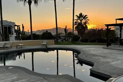 Image de Beautiful Private Two-Story Condo in a Gated Community