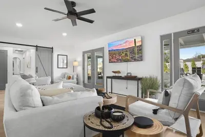 Image de Villa w/heated pool & spa, putt-putt & fire pit