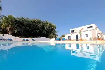 Image de Villa Méditerranéenne Idéal Familles • Piscine Privée • Wifi • A\/C •Bbq