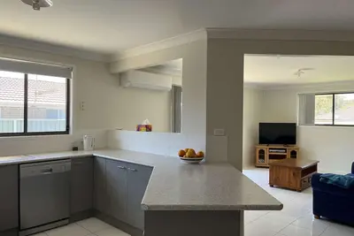 Image de Spacious 4+Br holiday home with boat parking in beautiful Jervis Bay