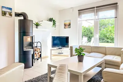Image de Die Ferienwohnung Pierre 01 ist Eine 3-zimmer-erdgeschoĂźwohnung fĂĽr bis zu 4 Per
