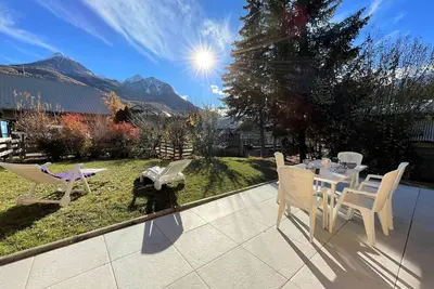 Image de Duplex 4p 90m², 3 Sdb, jardin/terrasse sud, parking privé - Briançon