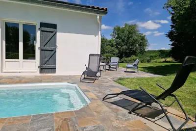 Image de Le Grand Cottage Nature Piscine entre Toulouse Albi ★ Les Cottages du Tarn ★