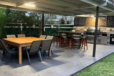Image de Dolphin Cove sleeps 6 close to bay