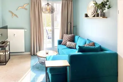 Image de Stilvolle Ferienwohnung an der Ostsee mit Südbalkon, Inkl. Sauna & Pool im Haus!