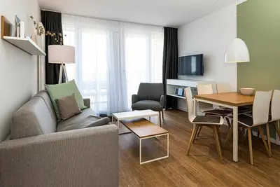 Image de Nordseenahes Ferienapartment mit Balkonen, Parkplatz, Schwimmbad- & Saunanutzung