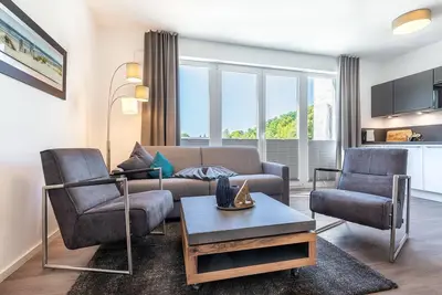 Image de Modern-behagliches Ferienapartment in Ostseenähe mit Tollem, Sonnigem Balkon