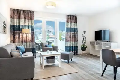 Image de Geschmackvolles Apartment an der Ostsee mit Balkon und Saunabereich im Haus