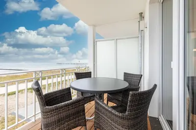 Image de Apartment Direkt am Ostseestrand mit Wunderschönem Panoramablick auf das Meer