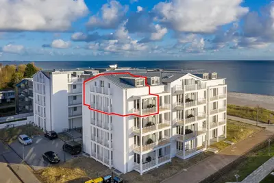 Image de Hochwertiges Penthouse Über Zwei Ebenen mit Galerieschlafzimmer und Meerblick