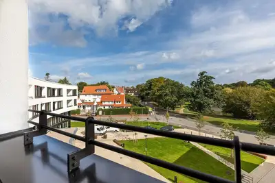 Image de Liebevoll Eingerichtetes Apartment in Ostseenähe mit Loggia und Tollem Parkblick