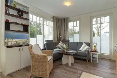 Image de Tolle Ferienwohnung an der Ostsee mit Südterrasse - Saunabereich & Pool im Haus!