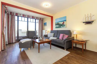 Image de Tolle Penthouse-ferienwohnung am Yachthafen mit Schöner Loggia und Meerblick!