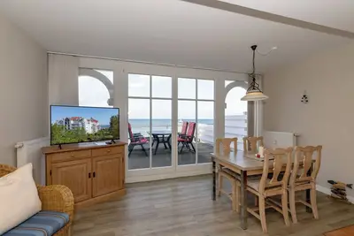 Image de Schöne Ferienwohnung mit Großem Balkon und Einmaligem Blick auf Strand und Meer!