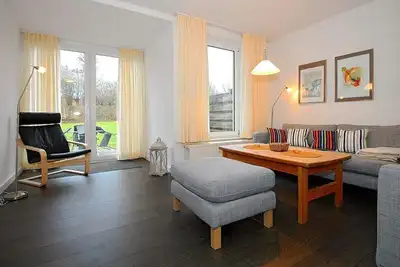 Image de Familien- und Hundefreundliche Ferienwohnung mit Terrasse, nur 200 m zum Strand