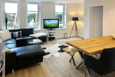 Image de Ferienwohnung in Toplage mit Terrasse und Direktem Garten- und Strandzugang