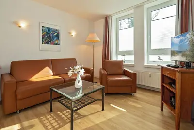 Image de HĂĽbsches Ferienapartment in Toller Lage mit Terrasse und Direktem Strandzugang