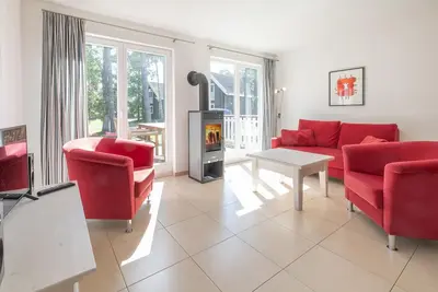 Image de Great vacation home with south-facing terrace, sauna, whirlpool bath, wood-burning stove & parking space