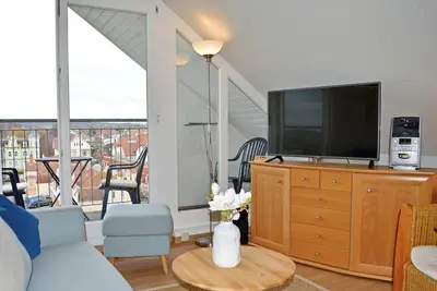 Image de Tolle Dachgeschoss-ferienwohnung mit Sonniger Süd-loggia - nur 40 m zum Strand!
