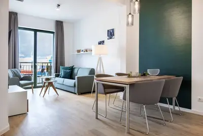 Image de Tolles Apartment in Hafenlage mit Balkon und Blick auf das Maritime Hafenleben