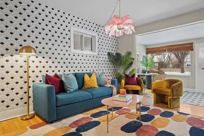 Image de That 70's Show | 2 Bed Retro Getaway | Bbq & More!