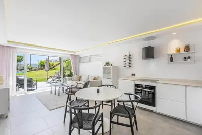 Image de Azahara1 Beautiful apartment frontline golf