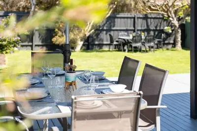 Image de Safety Beach Holiday House. 3 minutes to the sand