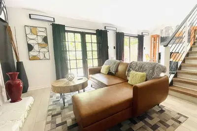 Image de Stylish and Spacious 1br Townhouse -5 Min from Truist Park