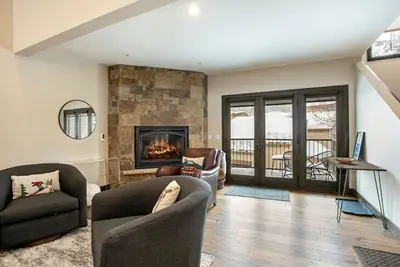 Image de Beautiful Mountain Townhome Minutes from Vail Resort, Summer Pool