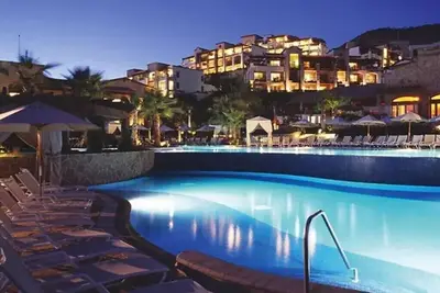 Image de Outstanding resort with views of Pacific Ocean and amazing sunsets! !