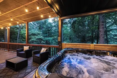 Image de Relaxing Cabin: Ellijay River Access | Game Room