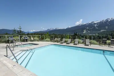 Image de Ironwoods on Blueberry Hill Whistler
