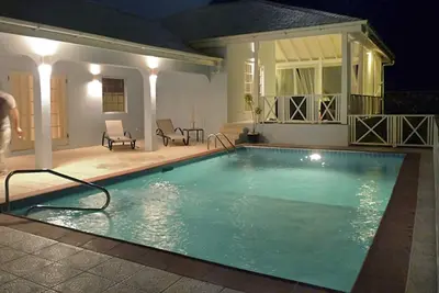 Ffryes House, 3 Bedroom Villa with Private Pool and Garden
