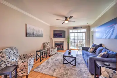 Image de Beech Mountain Condo - Walk to Chair Lift!
