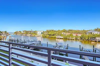 Image de Charming Waterfront 1/1. 5 Beautiful Sunsets at the Strand!