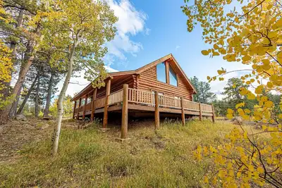 Image de Red Feather Lakes Cozy Log Cabin
