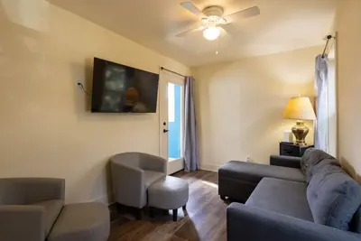 Image de Capistrano 1br | Private Balcony