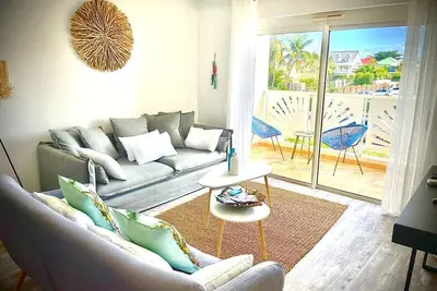 Color 7 : Joli duplex à 100m de la plage et de la place du village