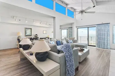 Image de Penthouse- 8b at Seafire 2 Bd - Beachside Bliss