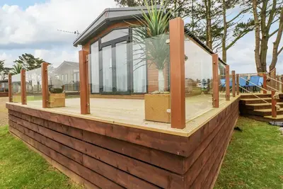 Image de Oyster Lodge, pet friendly, character holiday cottage in Broad Haven