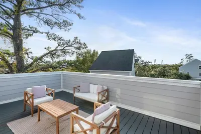 Image de Bridge View - Luxury Home w/ Rooftop Patio