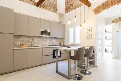 House L - Mimbelli Park Modern Quiet Apartment