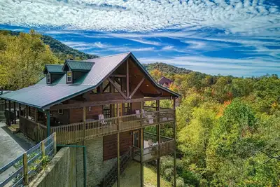 Image de Whiskey's mountain lodge, Mtn Views, Game Room, $560 Free tickets each paid day