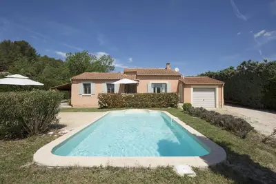 Image de Villa Provencale 3* Avec Piscine Au Calme, Vue Sur Roussillon