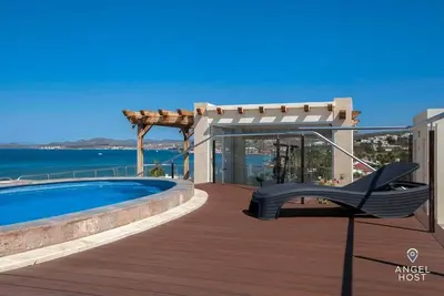 Image de Oceanview Balcony, RoofPool, Steps to Malecón