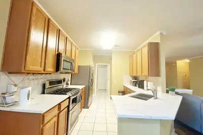 Image de Big Backyard * Fully Furnished*3 Br 2 Bath Home