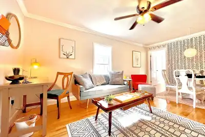 Image de Wine and Wedding Mountain Getaway at Arborview - 5 minutes from Downtown